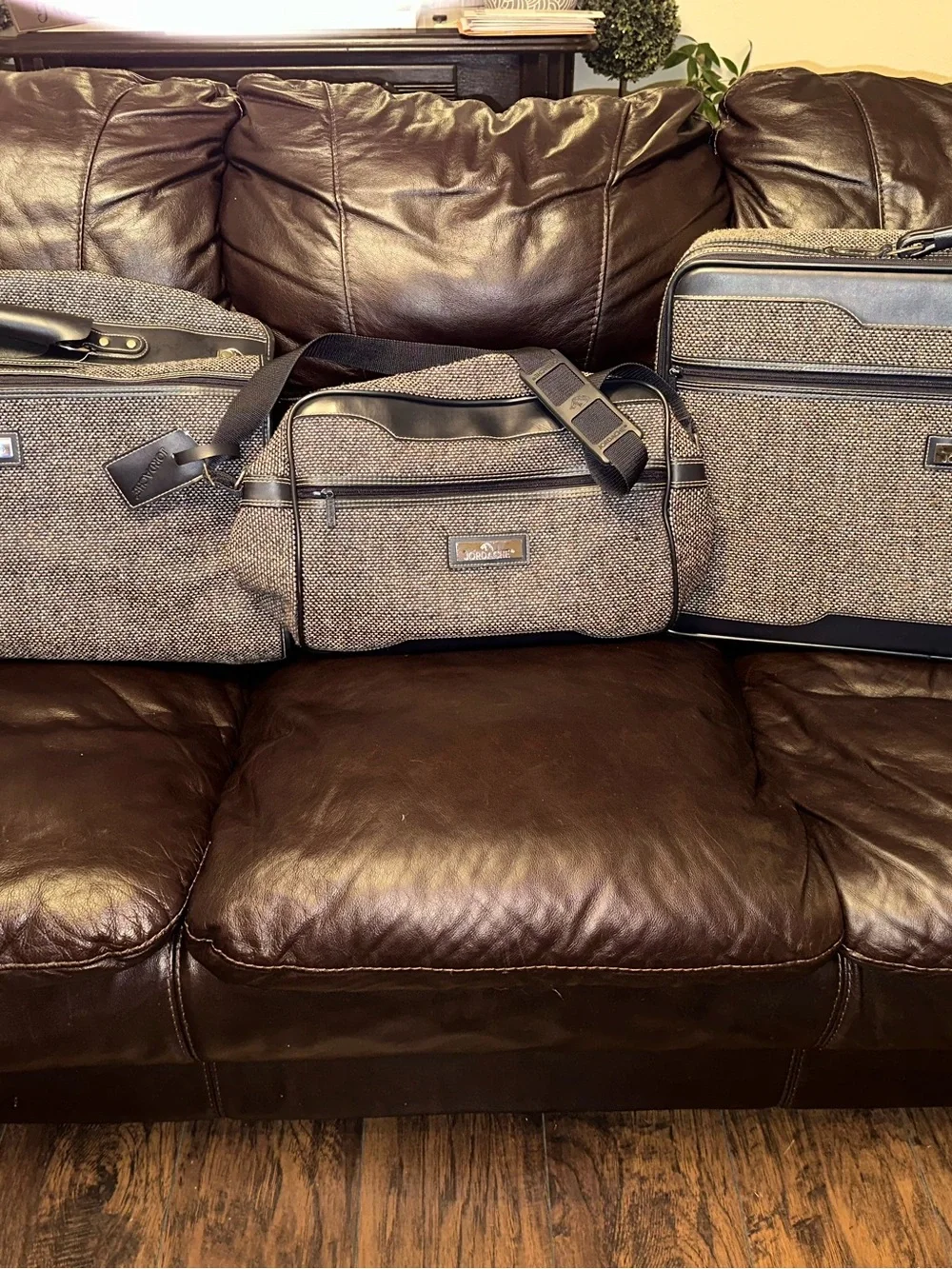 RARE FIND! Jordache Blue Tweed 3 piece Luggage Set. 90’s Vintage EUC!👀😯